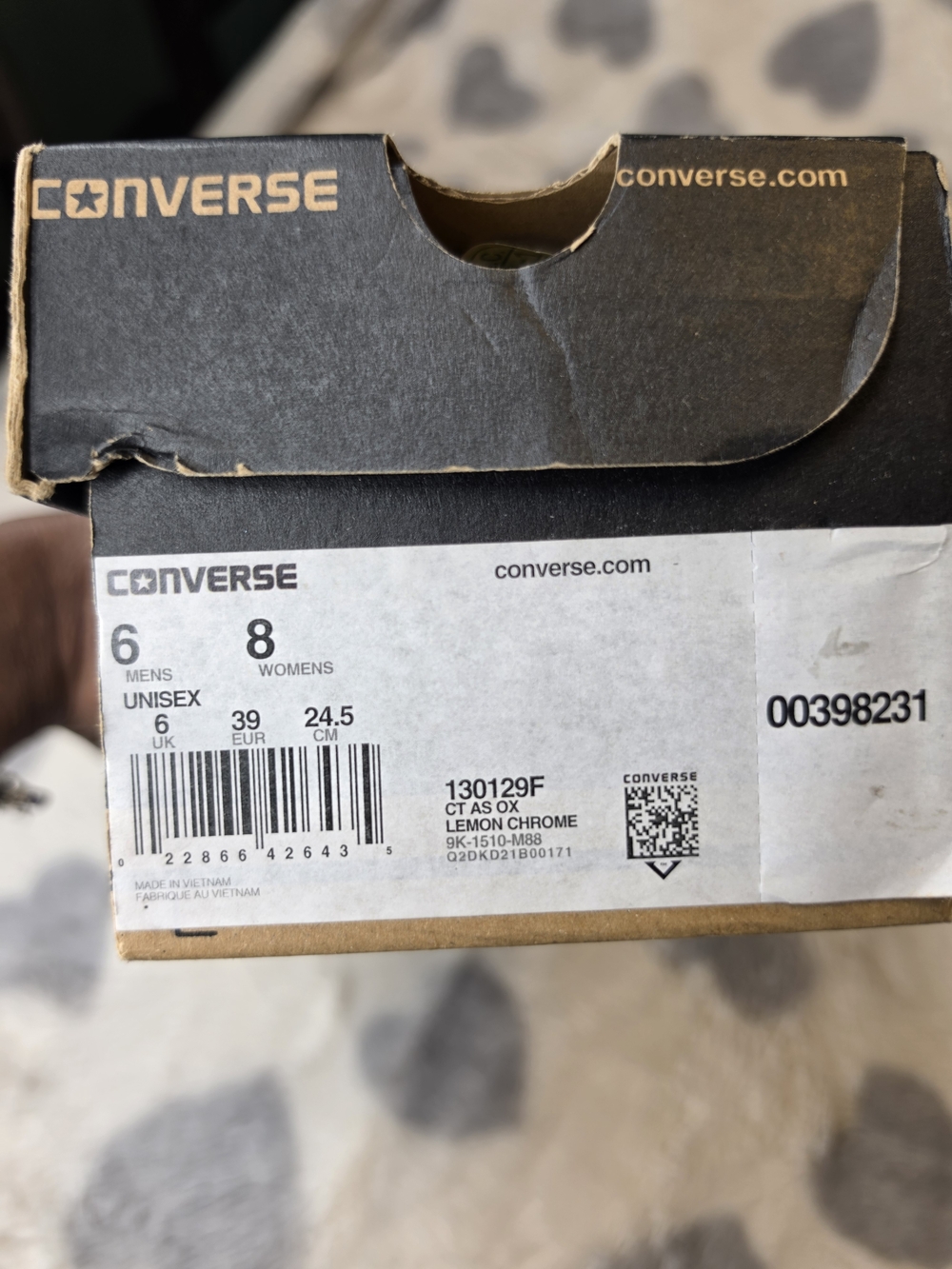 Converse Unisex Yellow Low Top Canvas Sneakers - Picture 10 of 10